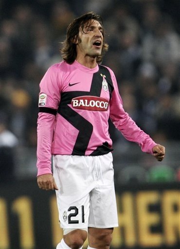 科贝记者：巴萨在帮受焦虑症困扰的阿劳霍，不知道他何时回归（科贝记者：巴萨正协助受焦虑症困扰的阿劳霍，回归时间暂不确定）