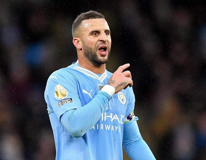 意甲前瞻：AC米兰12场不败有望冲击榜首，拉齐奥客场低迷（意甲前瞻：AC米兰12轮不败冲顶在望，拉齐奥客战乏力）