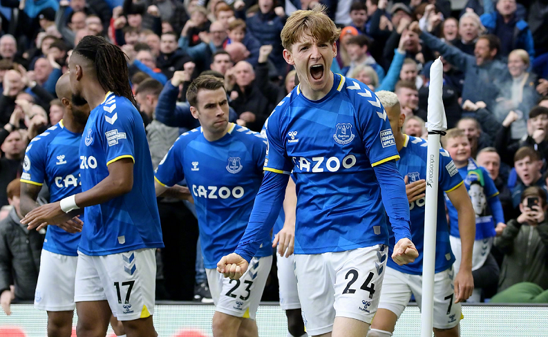 利物浦vs毕尔巴鄂竞技：萨拉赫、维尔茨首发，索博斯洛伊出战（利物浦战毕尔巴鄂竞技：萨拉赫、维尔茨先发，索博斯洛伊亮相）