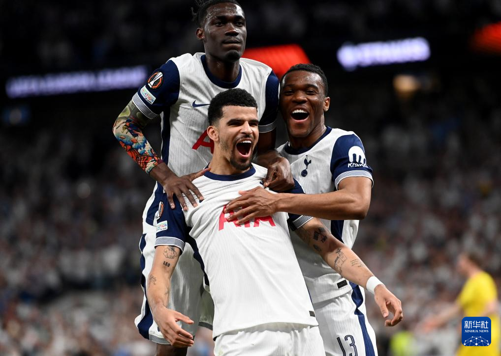 安东尼：我们的目标是进入欧联杯决赛，梦想再披巴西队战袍（安东尼：目标闯入欧联杯决赛，心愿再披巴西战袍）