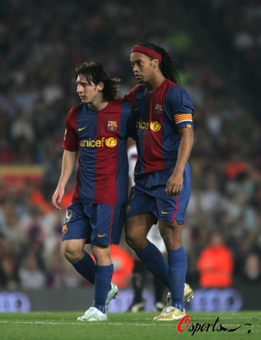 莱默尔：拜仁永远是个竞争激烈的鲨鱼池，必须拿出好的表现（莱默尔：拜仁竞争从未降温，必须以出色发挥立足）