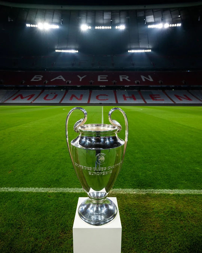 交流融洽！开拓者晒杨瀚森与昔日状元奥登合照（氛围融洽！开拓者晒出杨瀚森与前状元奥登合影）