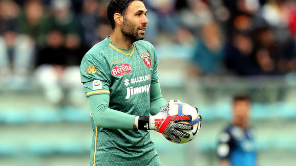 记者：邵佳一执教国足会带着部分在青岛西海岸的助手（记者：邵佳一若执掌国足，将携青岛西海岸部分助手）