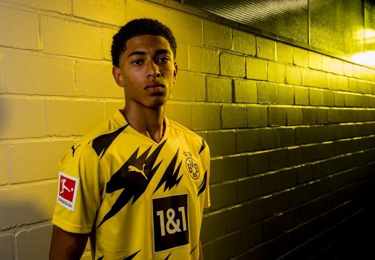 日职联战报：松村优太替补制胜，鹿岛1-0东京绿茵继续领跑（日职联快讯：松村优太替补建功，鹿岛鹿角1-0小胜东京绿茵稳居榜首）