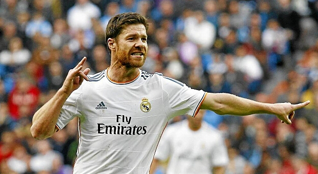 历史第一人！梅西解锁职业生涯第400次助攻（梅西职业生涯第400次助攻达成，史上首人）