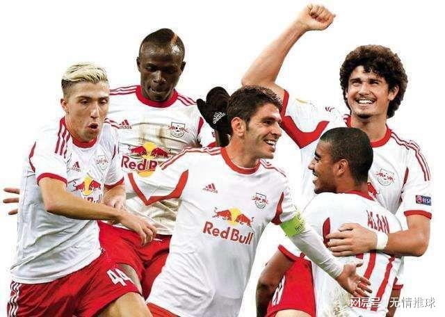 2025赛季，成都蓉城以红焰为刃、热血为甲，在三...（2025赛季，成都蓉城执赤焰为锋、披热血为甲，燃魂出征）