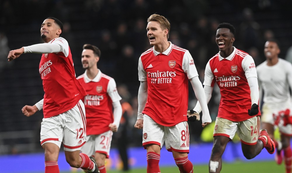 托蒂：说C罗的坏话只能说明你在嫉妒他，他和梅西的水平相当（托蒂：抹黑C罗只是出于嫉妒，他与梅西实力不相上下）