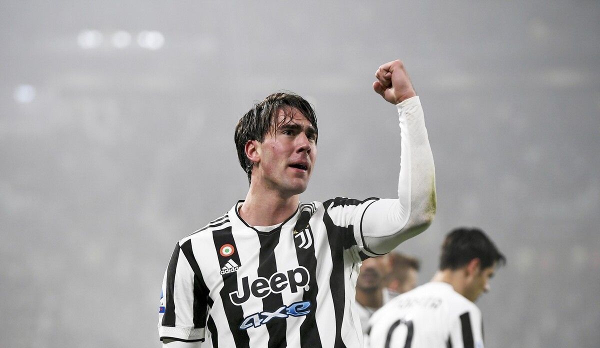 罗体：米兰冬窗寻找吉鲁式中锋，目前正评估菲尔克鲁格