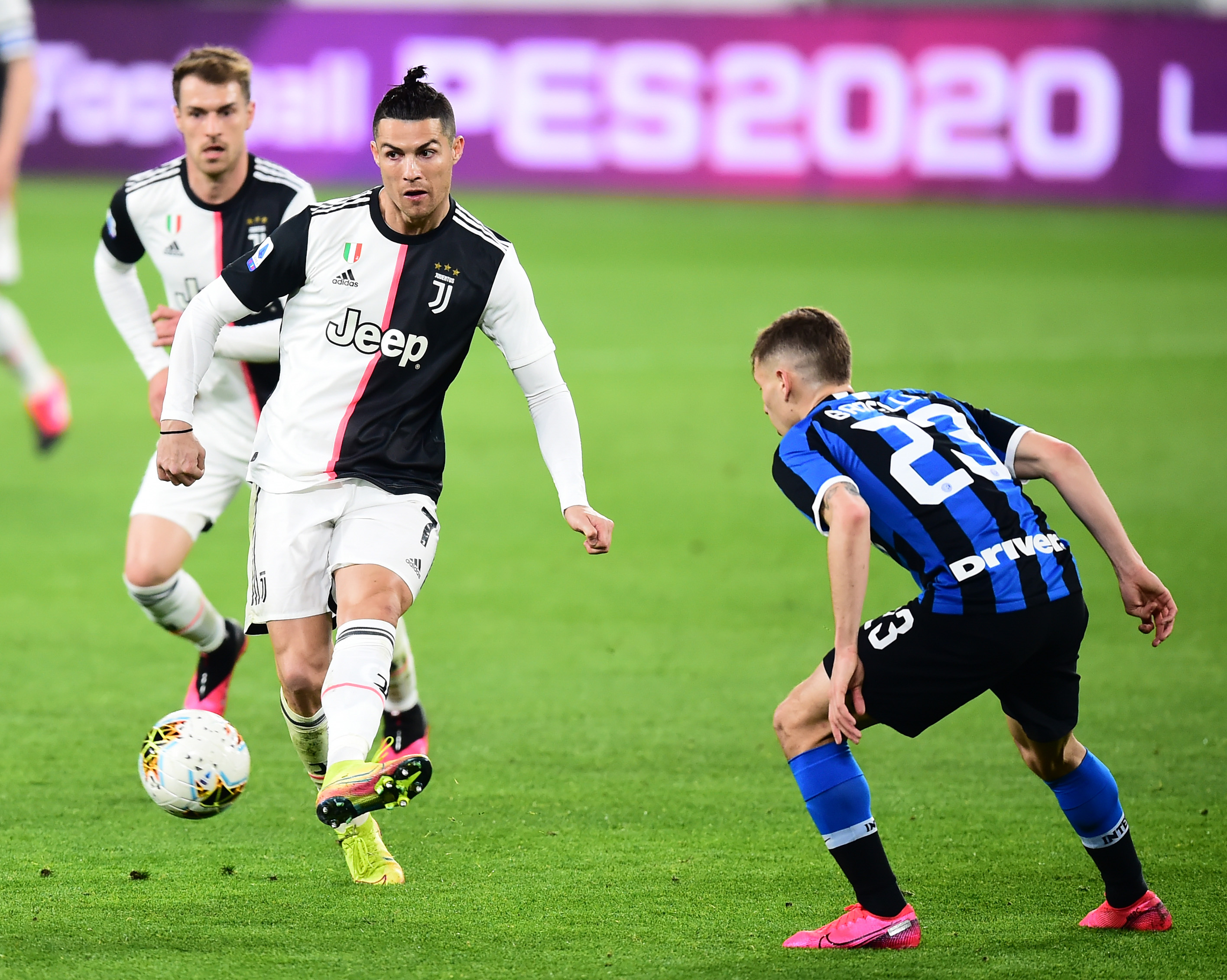 莫德里奇式转会再现？前皇马队长想去五大联赛，意甲成其主要选择（莫德里奇式转会或重演：前皇马队长瞄准五大联赛，意甲为首选）