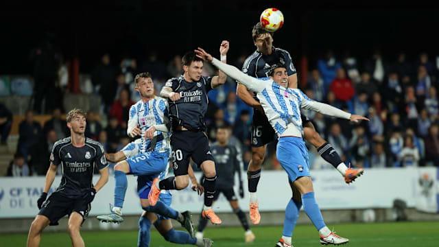 本赛季霍姆格伦出场时，雷霆战绩为20胜0负未尝一败（霍姆格伦出战，雷霆本季20战全胜）