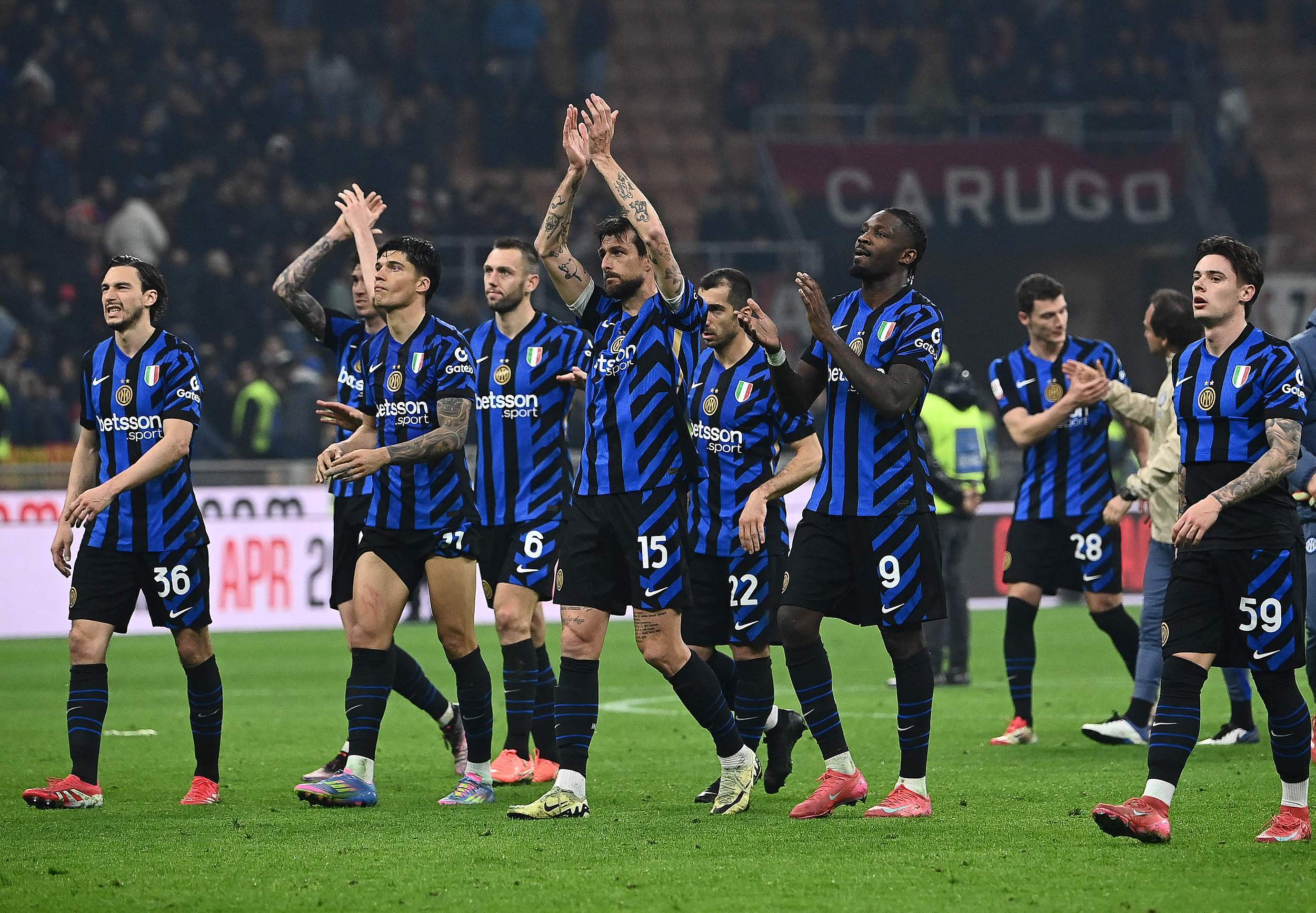 媒体人：李海新在联赛首轮就有严重误判；为长春亚泰感到不平（媒体人质疑李海新联赛揭幕战严重误判，为长春亚泰鸣不平）