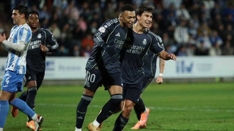 苏超终局之战即将打响，南通队vs泰州队谁能问鼎冠军？苏...（苏超决战在即：南通对阵泰州，谁将加冕冠军？）